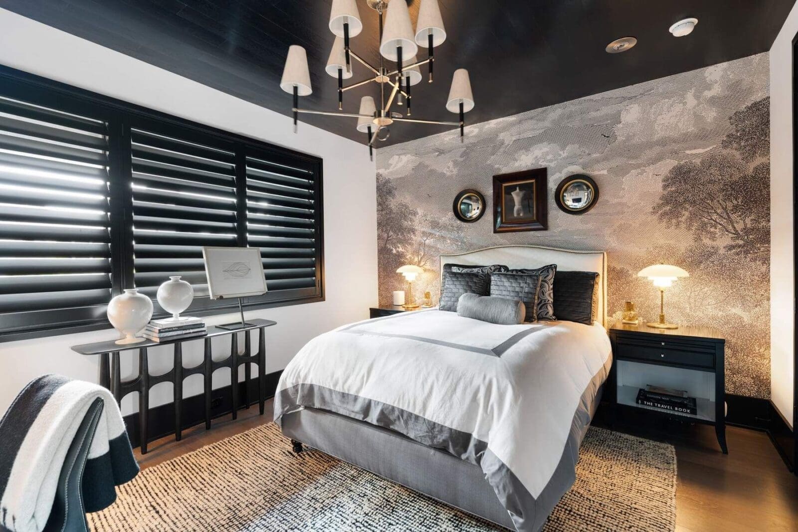 One of four bedrooms in the three story townhouse at 2117 Elmen Street (Photo by Aria Media)