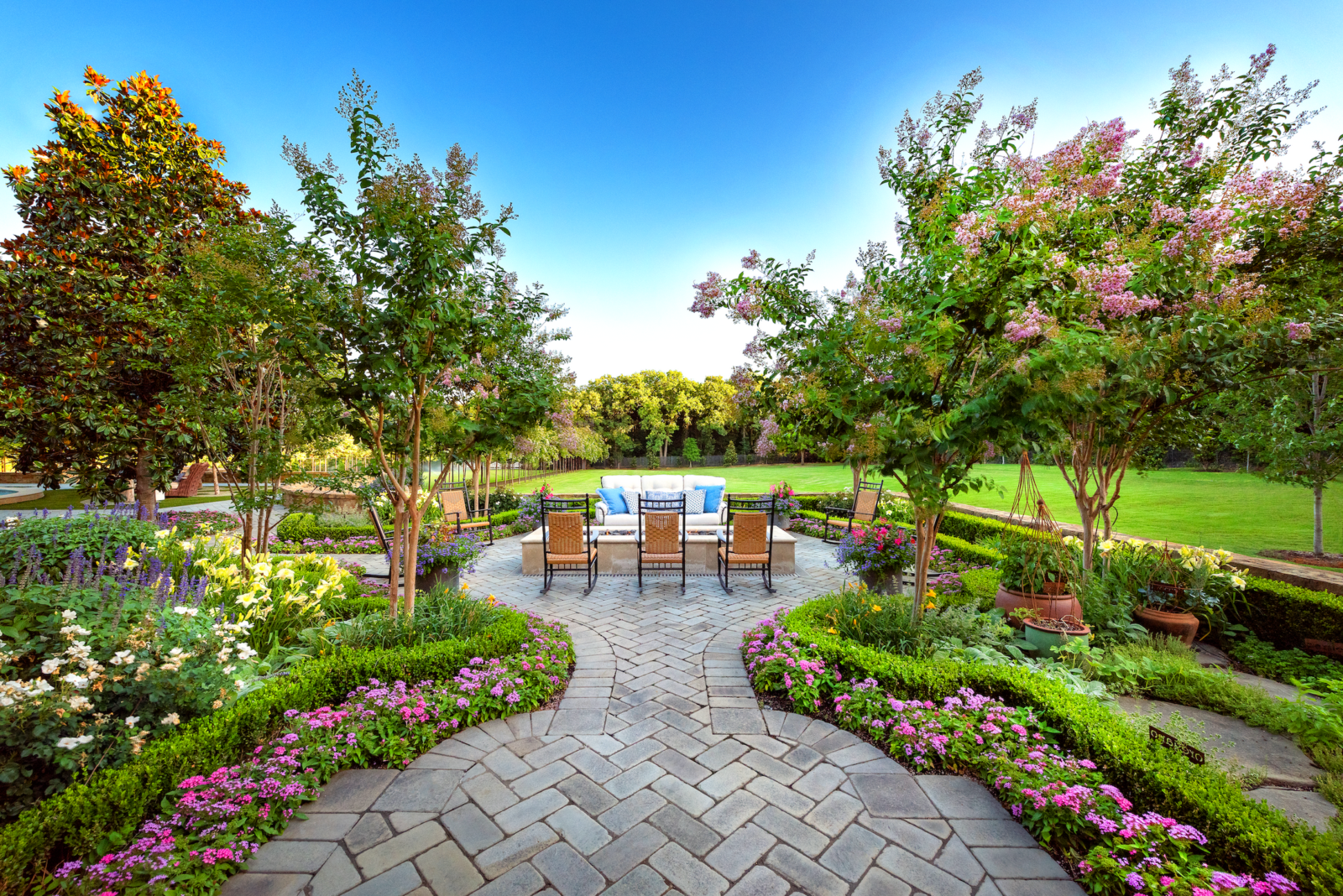 Harold Leidner Landscape Architects' outdoor environments don’t simply beautify a property; they change how a family lives in it.