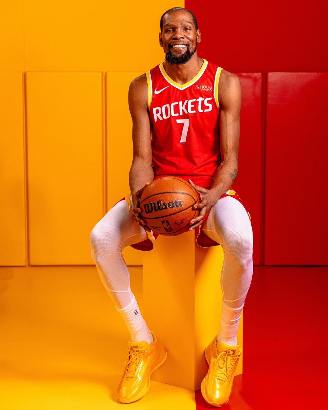 Kevin Durant looks good in the Houston Rockets' new uniforms.