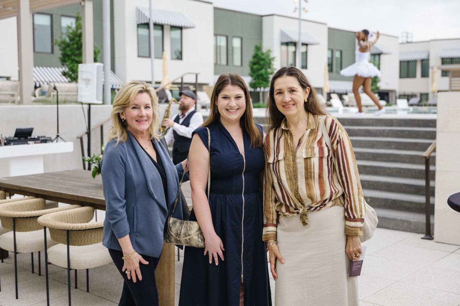 Liz Grimm with Kayla Trascher and Alicia de Alva of The Woodlands Arts Council. (Photo by Johnny Than)