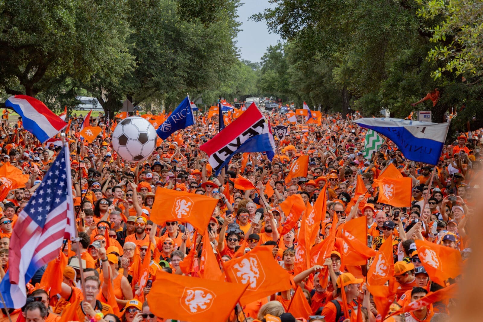 The biggest Netherlands Oranje fan walk of the entire World Cup had thousands of Houstonians jumping in.