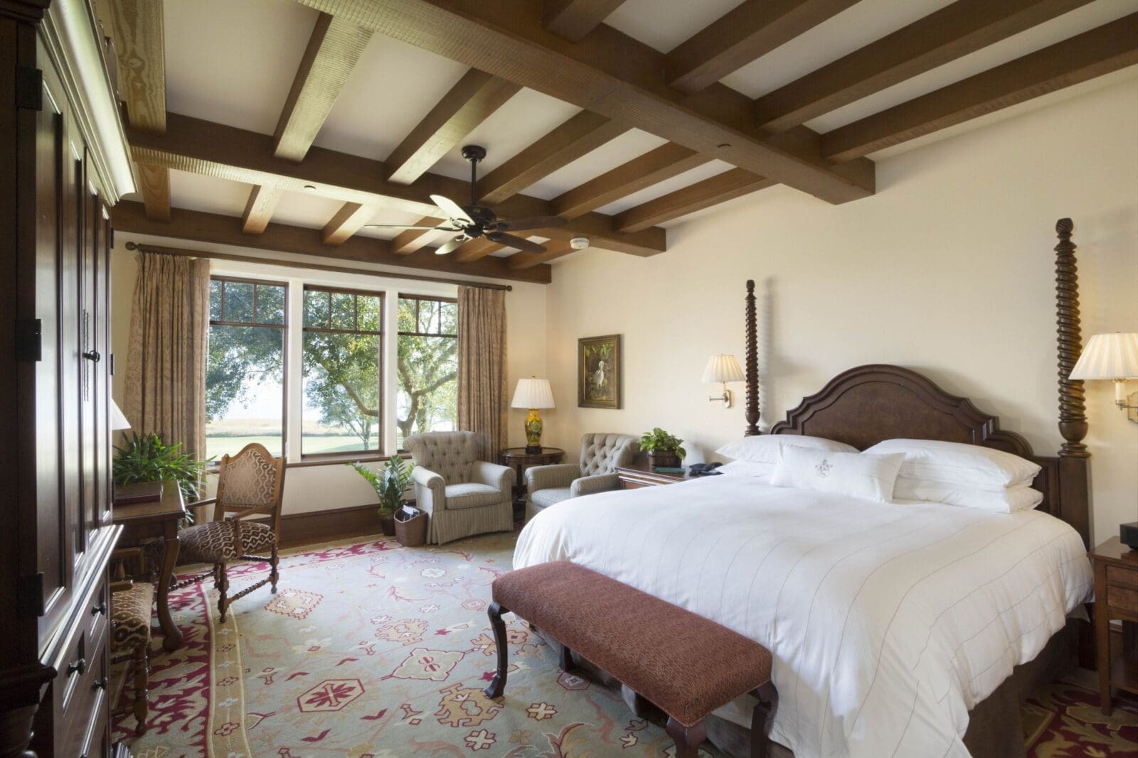 A spacious and well-appointed Plantation Suite King Room at The Lodge (Photo by Sea Island)